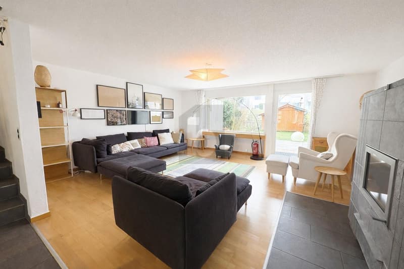 Modern and Family-Friendly with Large Garden (3)