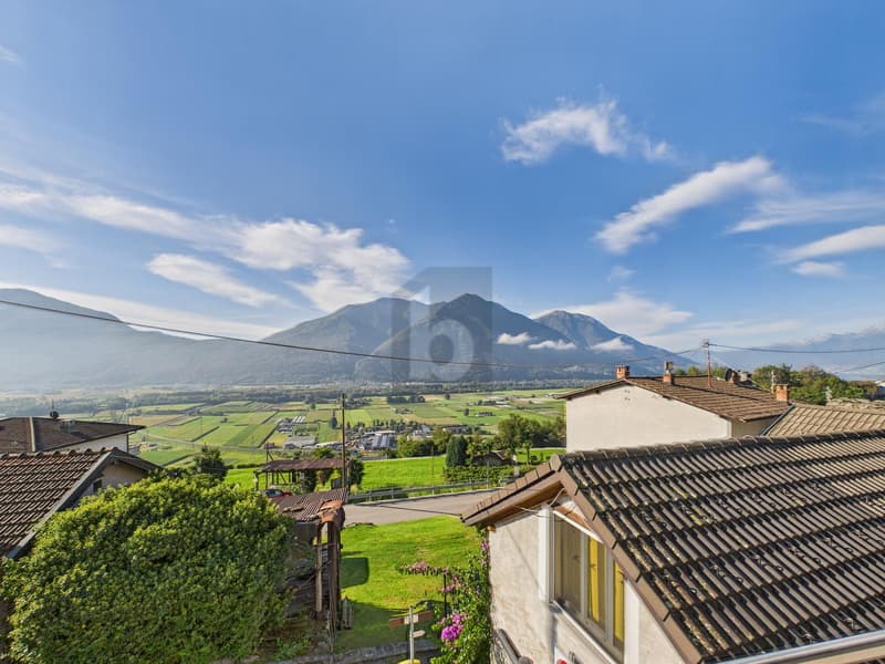 Charming location with sunny view (2)