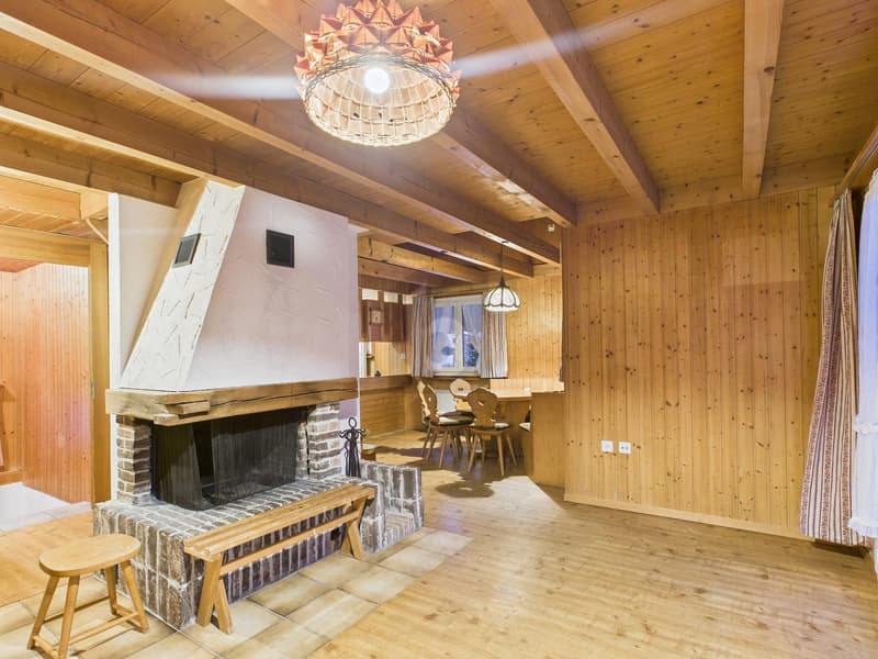 In a quiet location for connoisseurs (3)