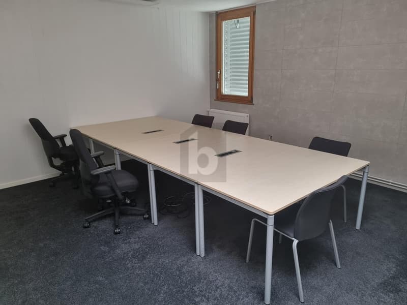 JOLI ESPACE DE BUREAU (4)