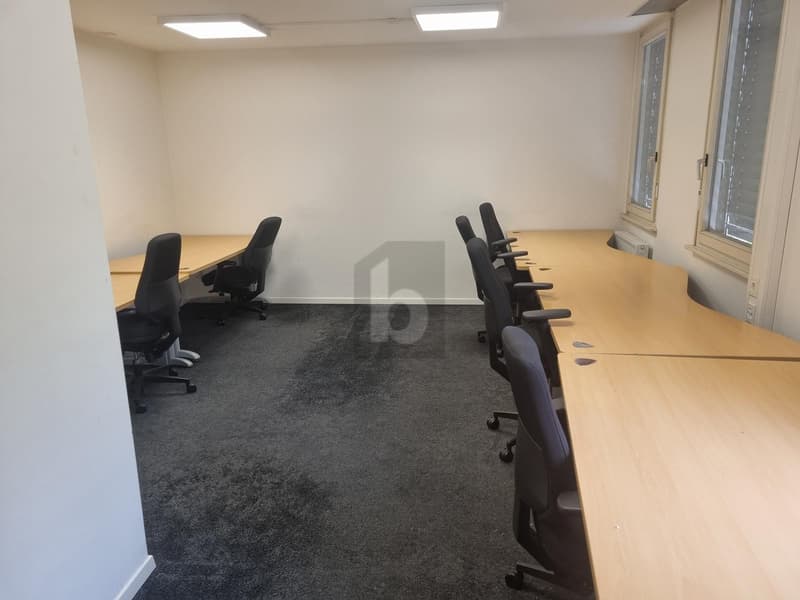JOLI ESPACE DE BUREAU (3)