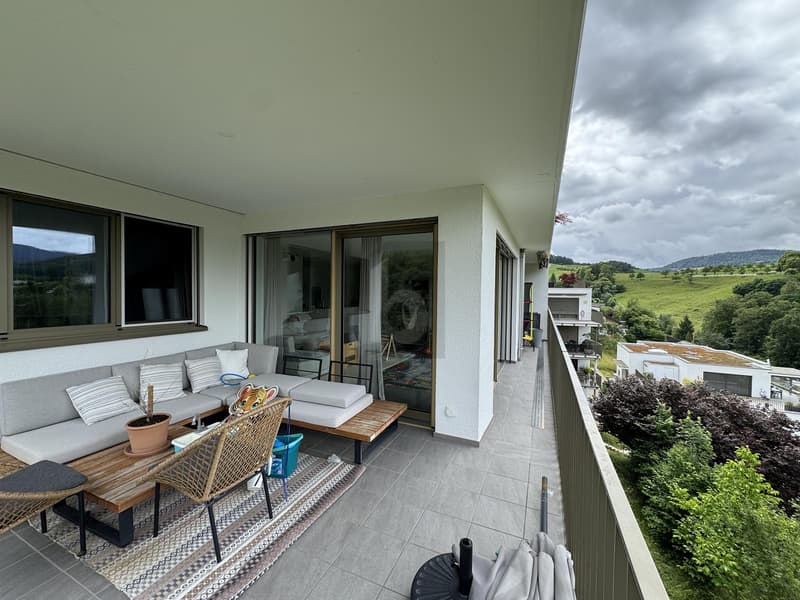 EXCLUSIVE AND QUIET WITH UNOBSTRUCTED VIEWS! (1)