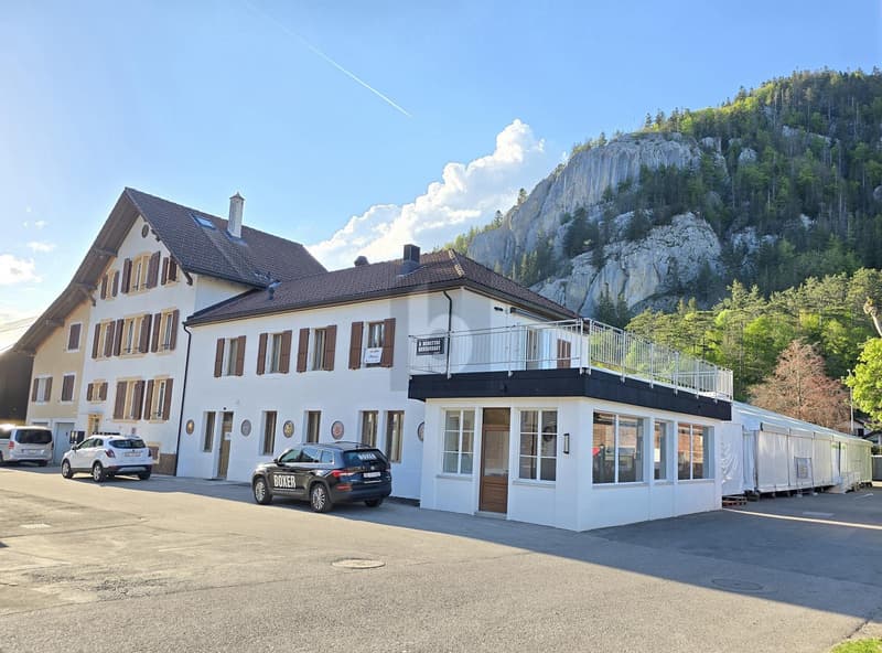 MAGNIFICENT RESTAURANT WITH GREAT POTENTIAL (1)