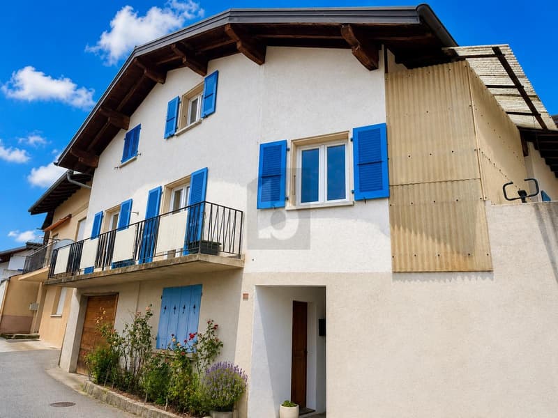RARE: WITH BARN AND GREAT POTENTIAL (1)