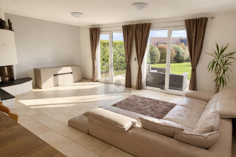 Ambiente familiare con giardino (2)