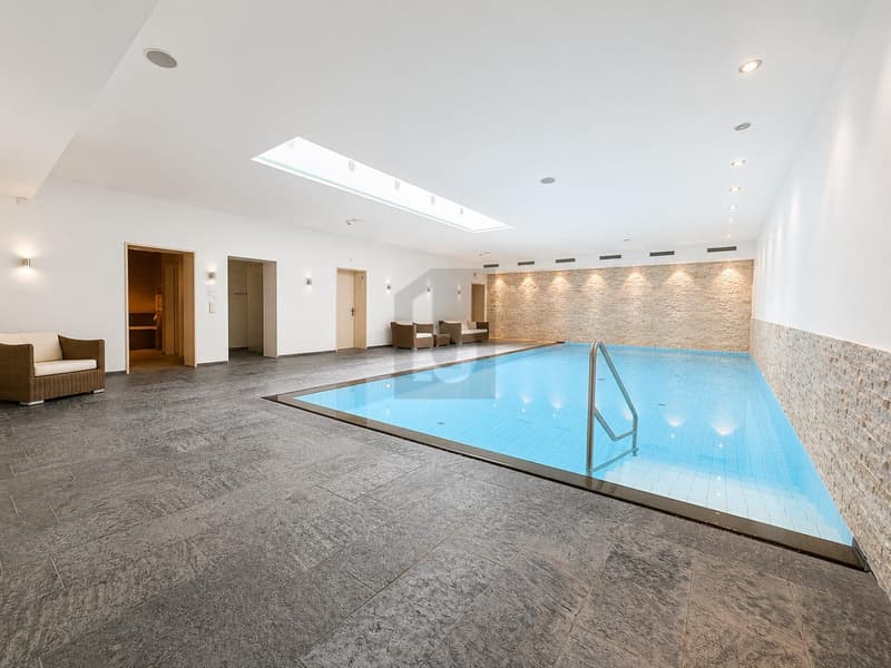 EXCLUSIVE, CLOSE TO THE RHINE AND ART MUSEUM WITH POOL (1)