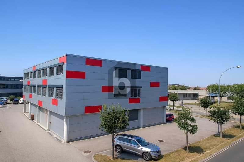 Office floor with 4.39% gross yield and 35 parking spaces (1)