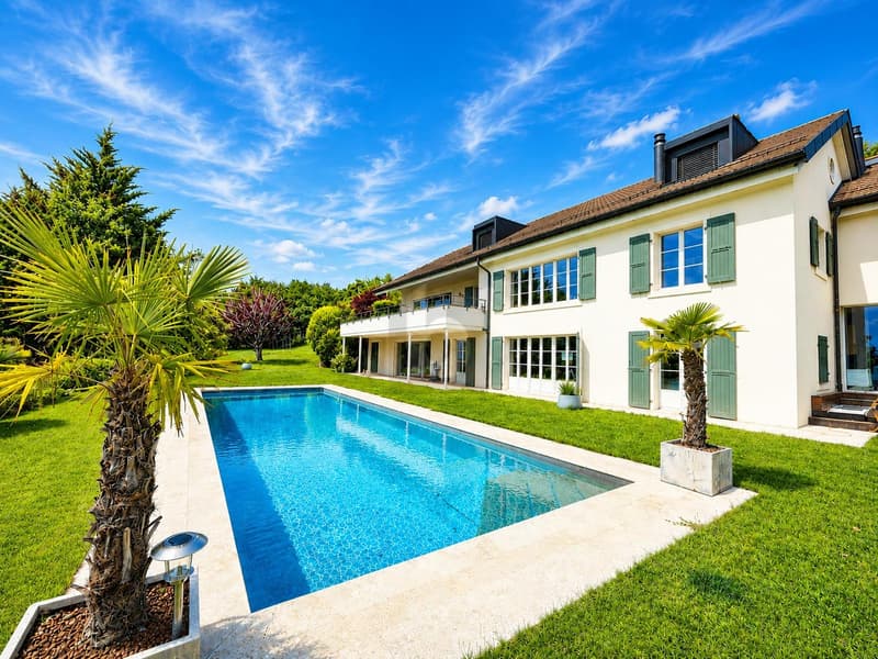 Splendid with panoramic view of the lake (2)