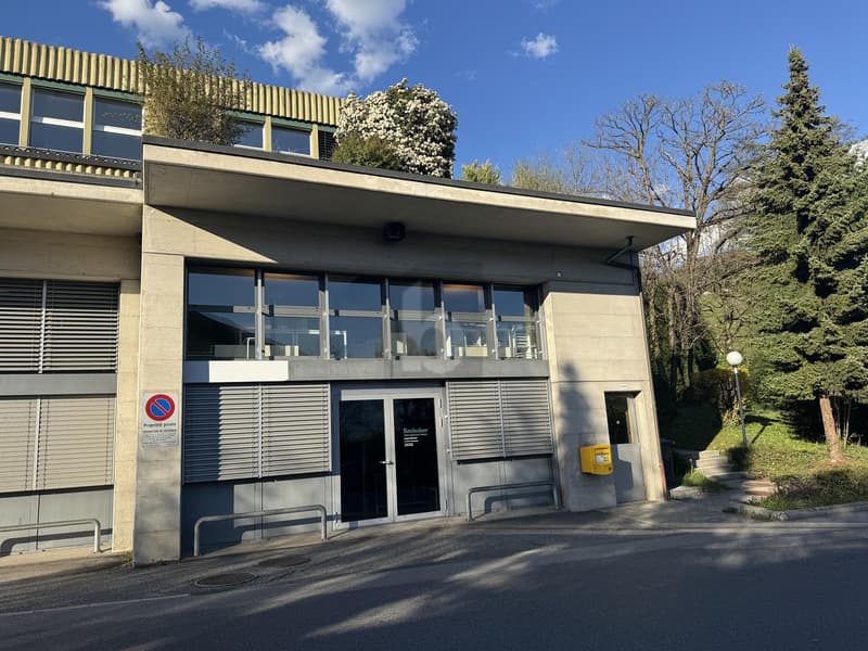 MODERNO, LUMINOSO E IDEALMENTE SITUATO (1)