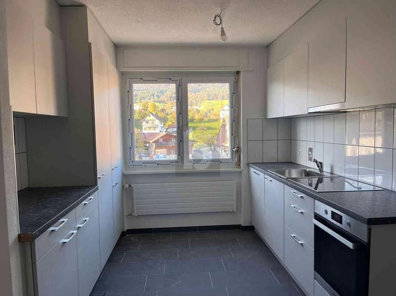 SPAZIOSO E MODERNO (3)