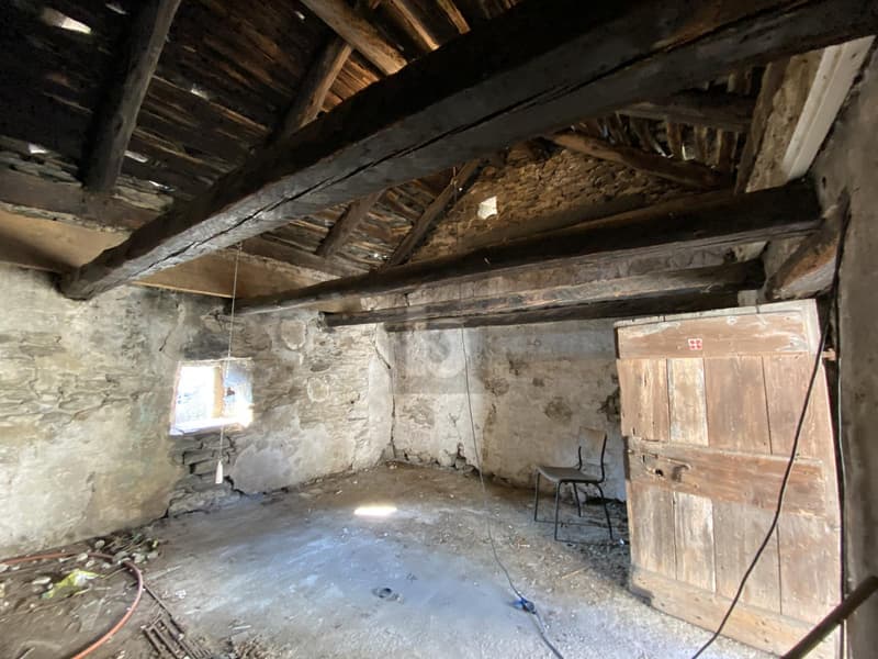 In a quiet and sunny location, with a project. (3)