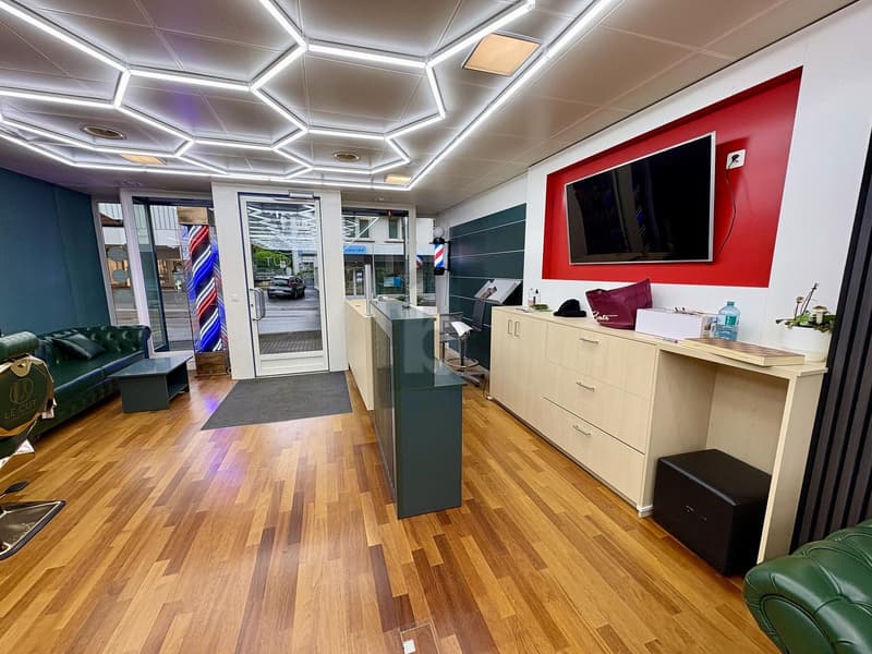 CENTRALLY LOCATED AND VERSATILE (3)