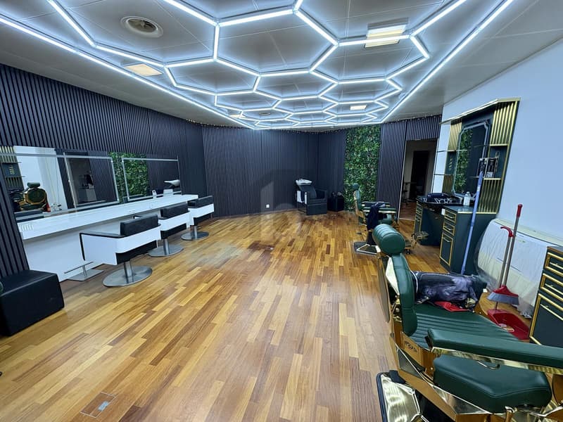 CENTRALLY LOCATED AND VERSATILE (4)