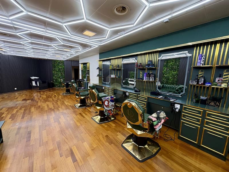 CENTRALLY LOCATED AND VERSATILE (5)