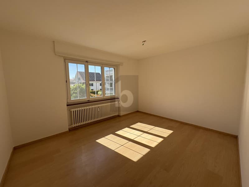 LICHTDURCHFLUTET MIT GROSSEM BALKON (5)