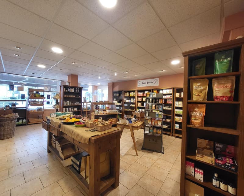 EPICERIE RENOVIERTE, MODERNE, GERÄUMIG, ZENTRAL (3)