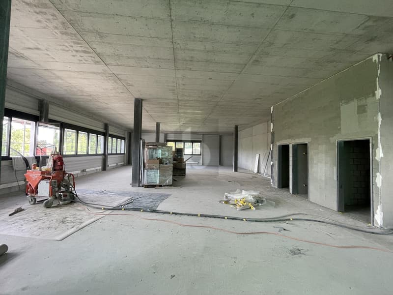 Newly Built Large Office Space (5)