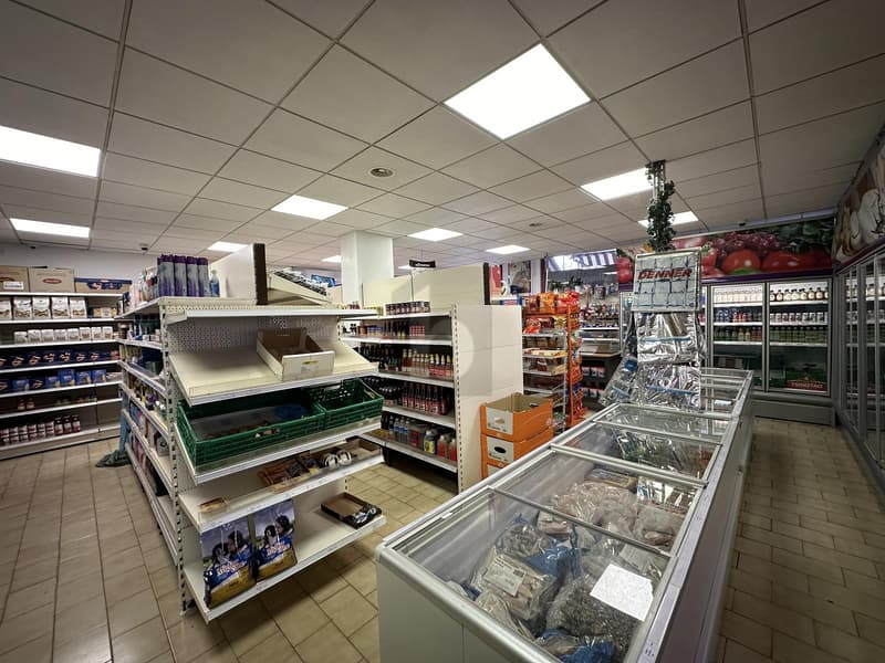 SUPER MERCATO A THÔNEX! (2)