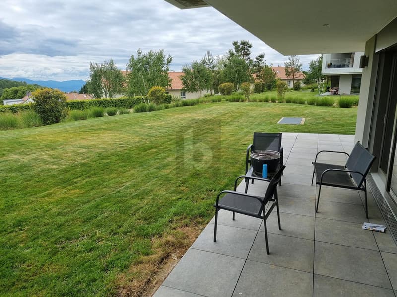 MAGNIFICENT VIEW WITH LARGE GARDEN (2)