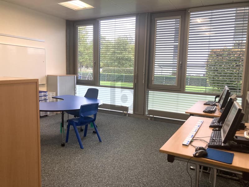 UFFICIO IDEALE PER AZIENDE, SCUOLE O STUDI (5)