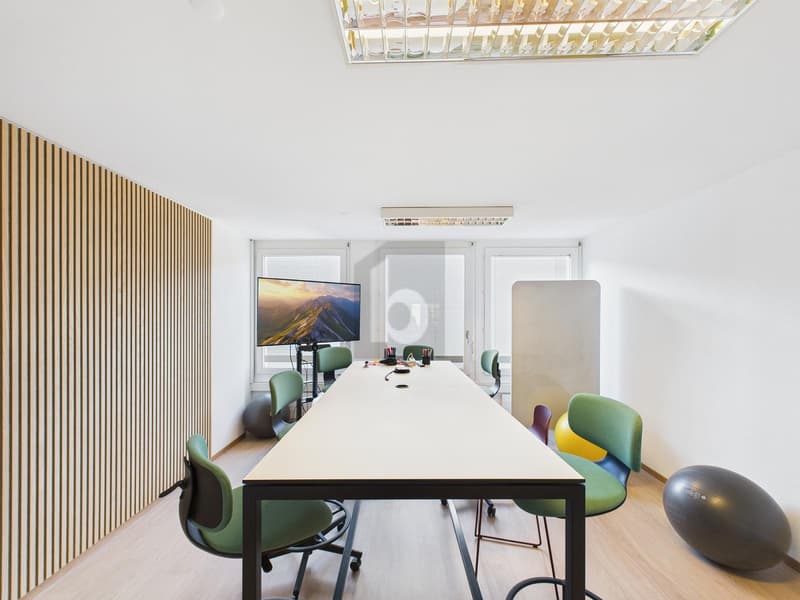 DINAMICO, MODERNO & BEN SITUATO (4)
