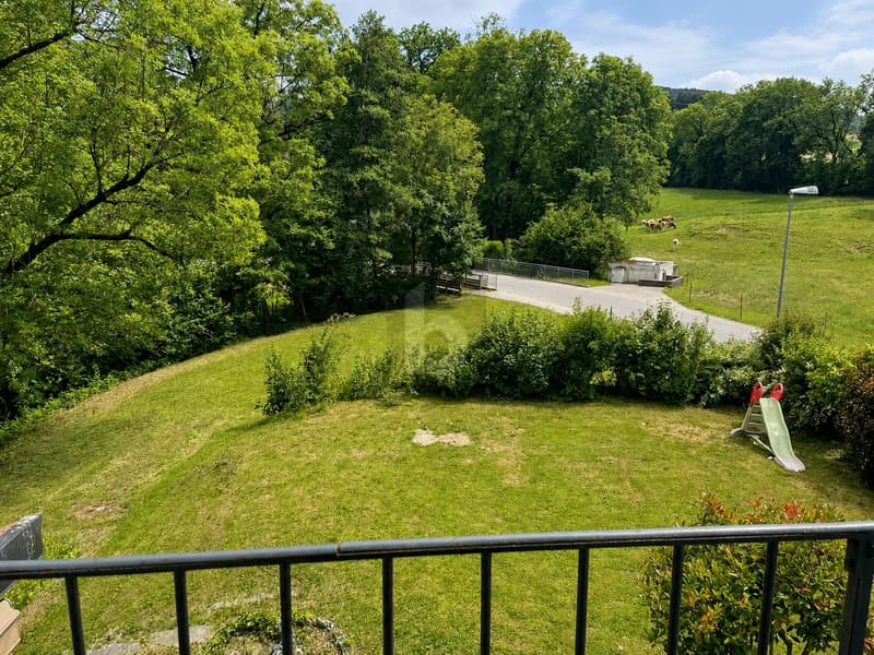 Villa Familiare con Giardino e Doppio Garage (2)