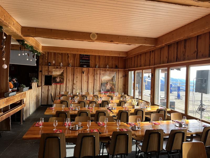 MAGNIFICENT MOUNTAIN RESTAURANT WITH ROOMS (3)