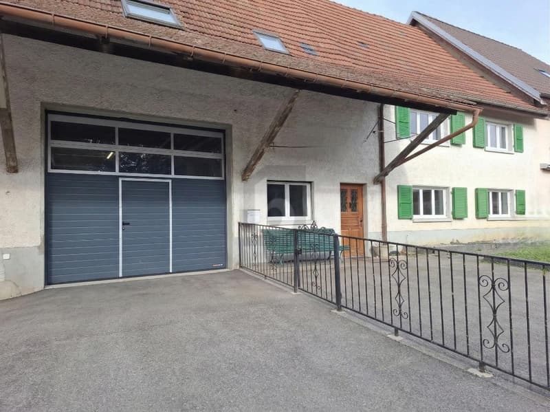 Geräumig, gut ausgestattet (1)