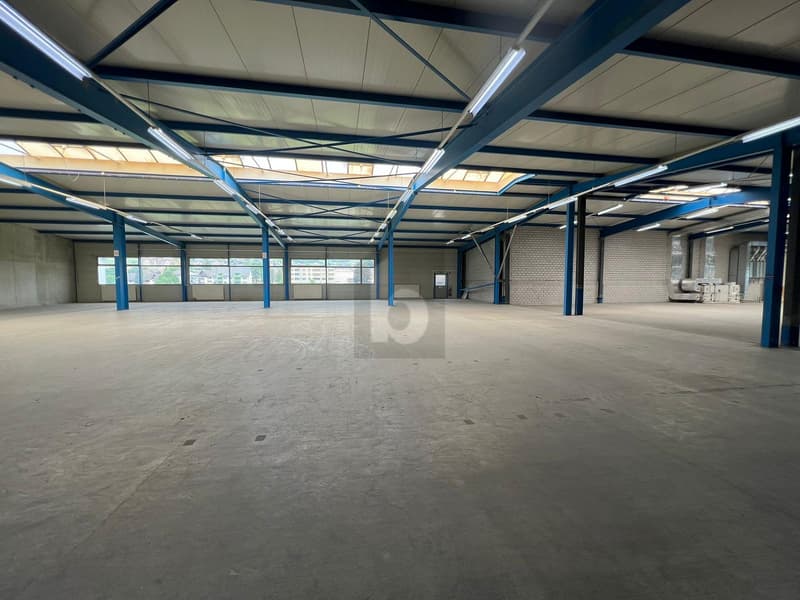 SPACIOUS WITH MUCH STORAGE SPACE (3)
