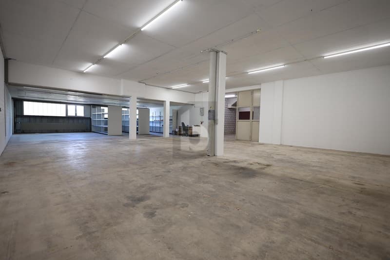 ATELIER OU LOCAL DE STOCKAGE DISPONIBLE IMMÉDIATEMENT (2)