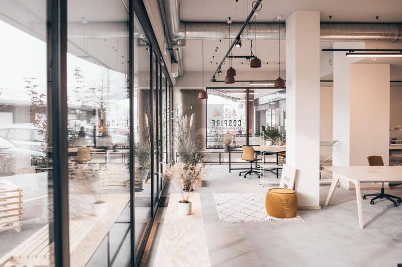 Ufficio privato arredato in spazio di coworking (3)