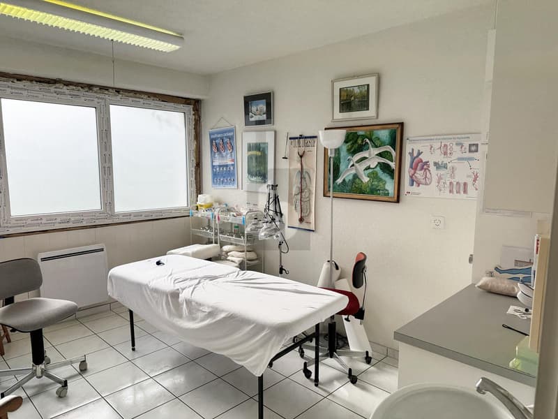 AMPIO STUDIO MEDICO! (4)