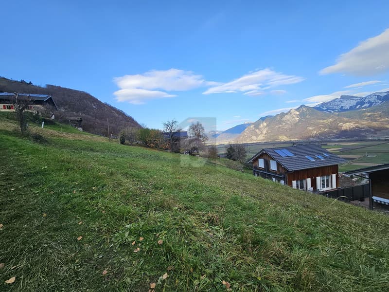 MOLTO SOLEGGIATO CON VISTA MONTAGNA (3)