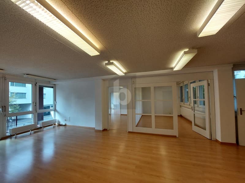 SOLID OFFICE SPACE IN THE CITY CENTER (1)