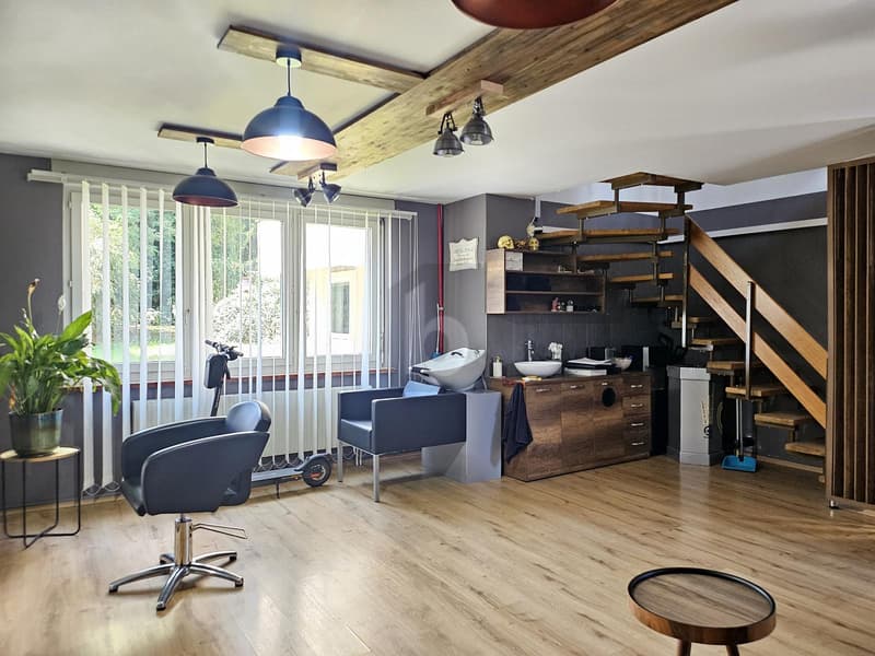EXKLUSIVES LOKAL AN IDEALER LAGE (1)