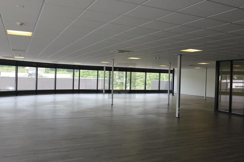 Modern Office Space (1)