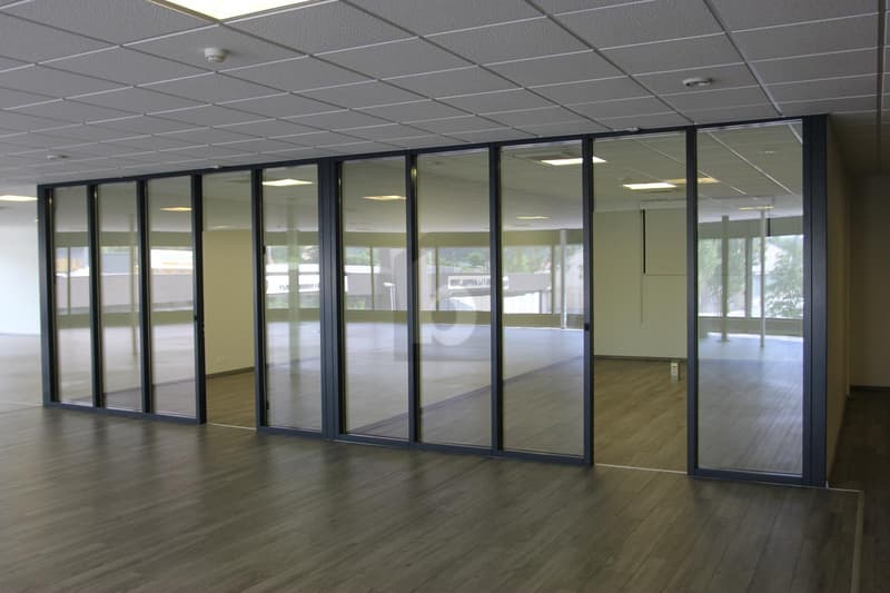 Modern Office Space (3)