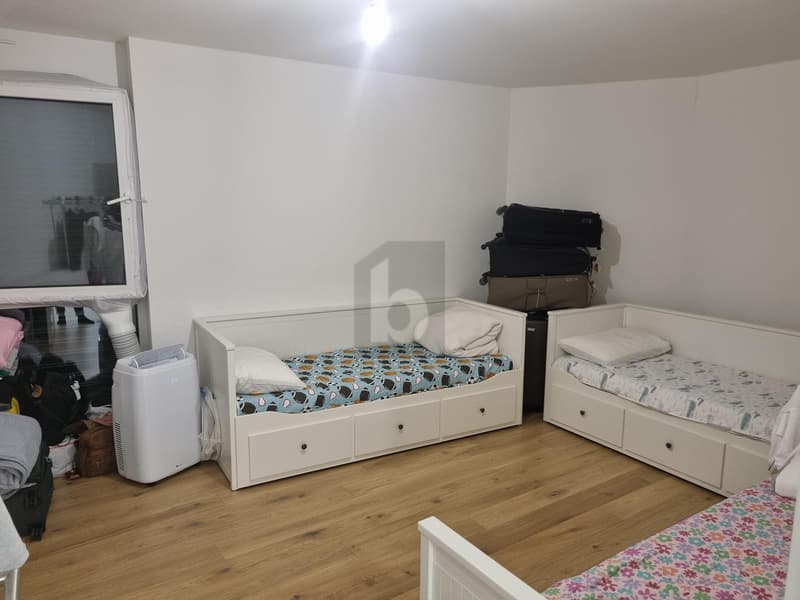 SPACIOUS AND CLOSE TO THE LAKE (4)