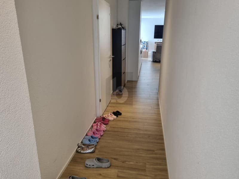 SPACIOUS AND CLOSE TO THE LAKE (3)