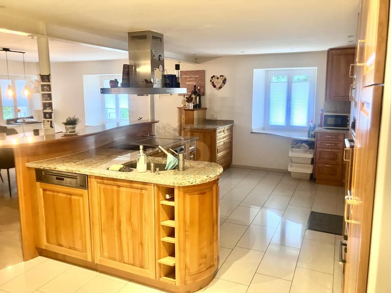 SPACIOUS, QUIET AND CLOSE TO NATURE (4)
