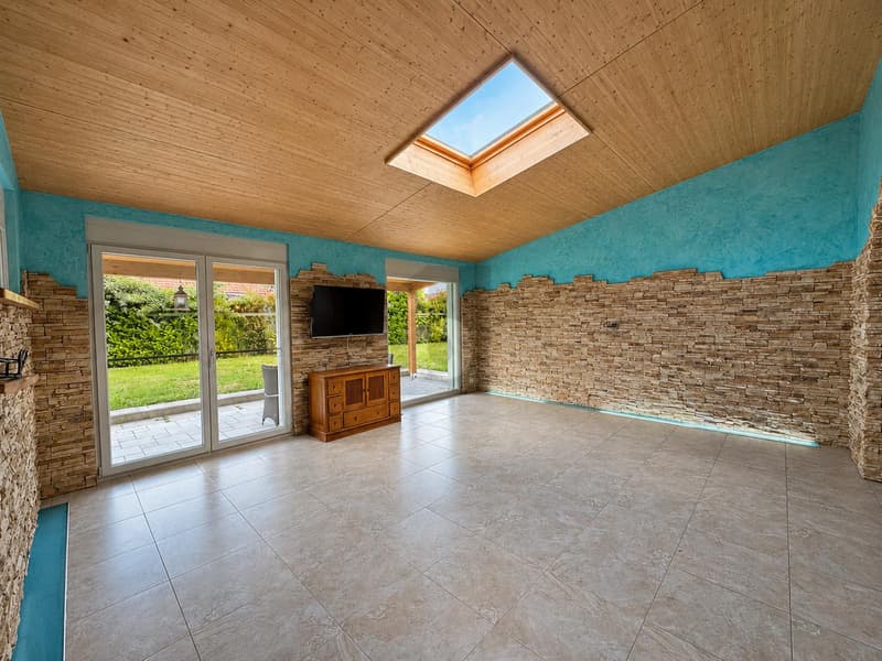 MAGNIFICENT, GROUND FLOOR, BRIGHT WITH LARGE GARDEN (3)