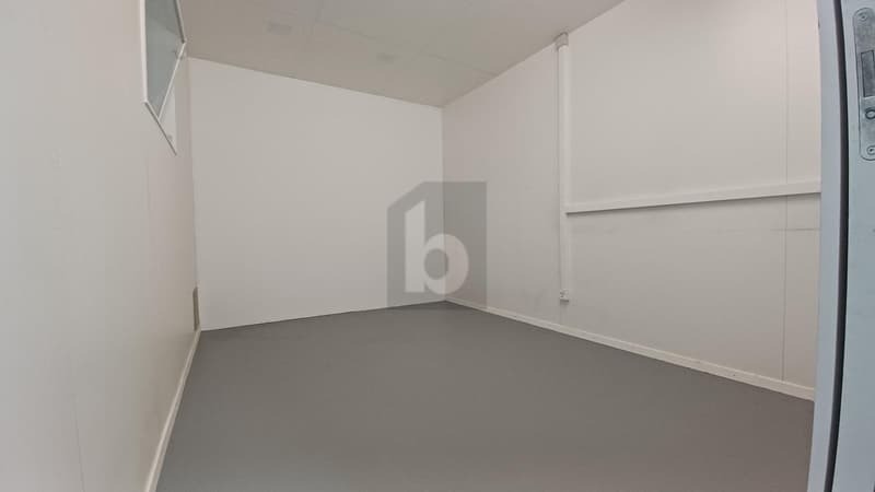 SPAZIO MAGAZZINO CON NUMEROSE POSSIBILITÀ DI UTILIZZO (4)