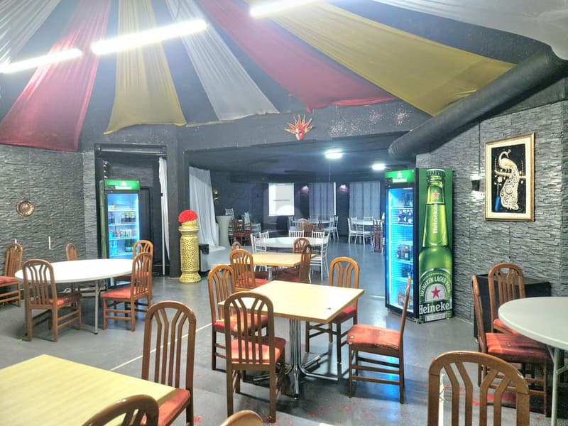 FULLY EQUIPPED, CENTRAL LOCATION (1)