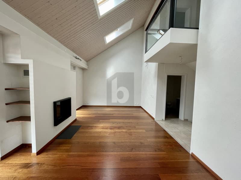 TOP PRICE! LUXURIOUS OVER THREE FLOORS (1)
