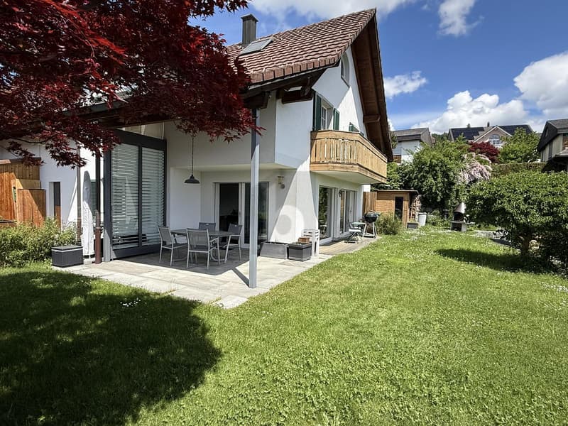RUHIG UND SONNIG MIT GARTEN UND WEITSICHT (1)