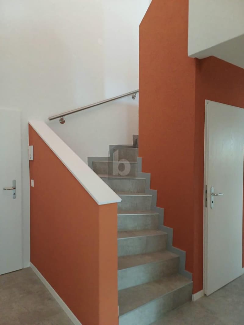 SPACIOUS AND WITH MANY EXTRAS (3)
