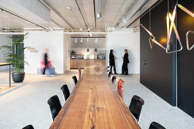 BUREAU INTELLIGENT POUR ENTREPRISES VISIONNAIRES (3)