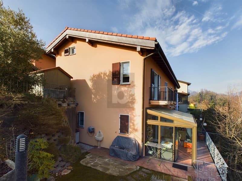With open view of the mountains (1)