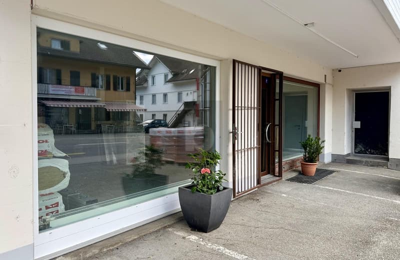 SPACIOUS, BRIGHT PRACTICE SPACE IN TOP LOCATION (1)