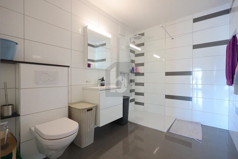 COMFORTABLE, MODERN & QUIET (4)